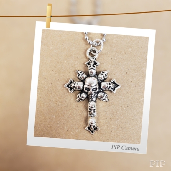 Unisex Pewter Cross of Skulls - Picture 2 of 5